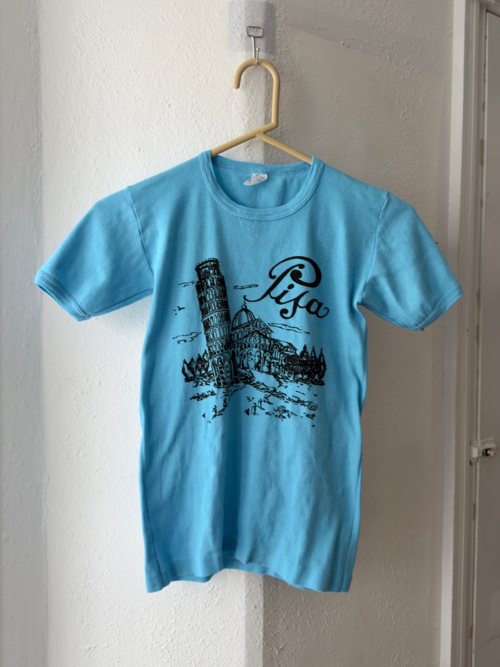 Vintage 60s 70s Pisa Italy travel souvenir electric blue t-shirt